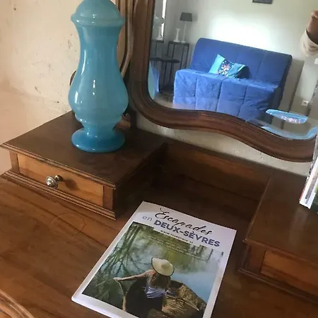 La Maison Vagabonde Homestay Magne (Deux-Sevres)